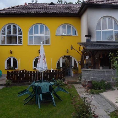 Penzion U Urbanu Nemcice (Ivancice) Exterior foto